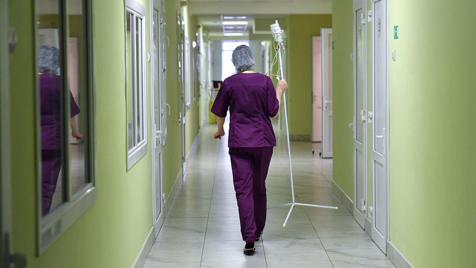 В МВД КЧР оценили состояние пострадавшего полицейского