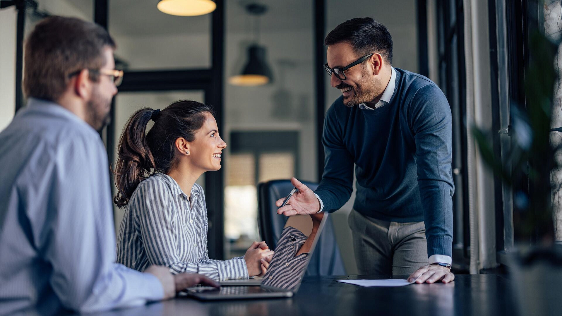 Все больше компаний стараются удержать сотрудников