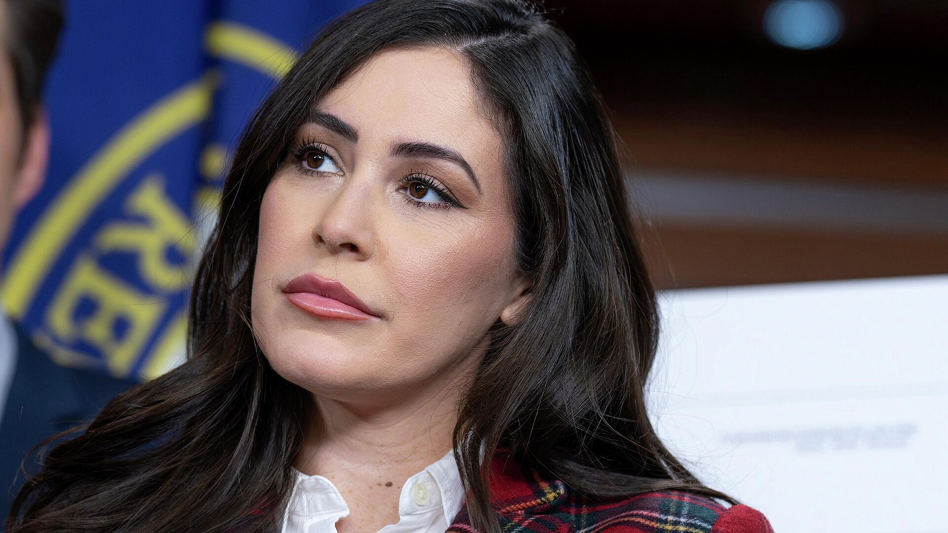 Конгрессвумен Луна планирует подать иск против газеты Daily Mail за клевету