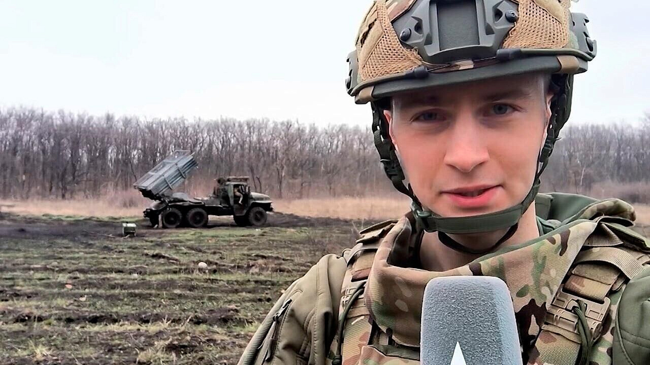 Прощание с военкором Гольдиным прошло в храме в Пскове