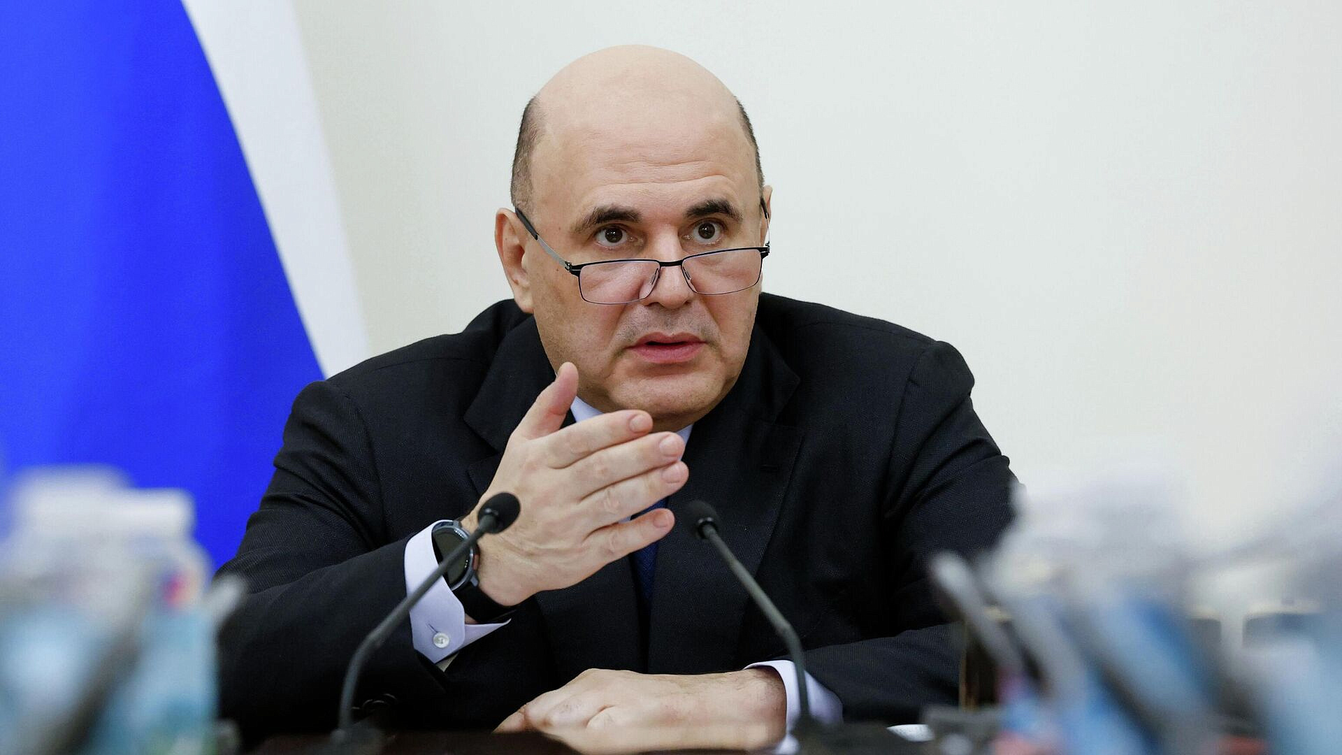 Мишустин призвал учитывать развитие ИИ при подготовке кадров