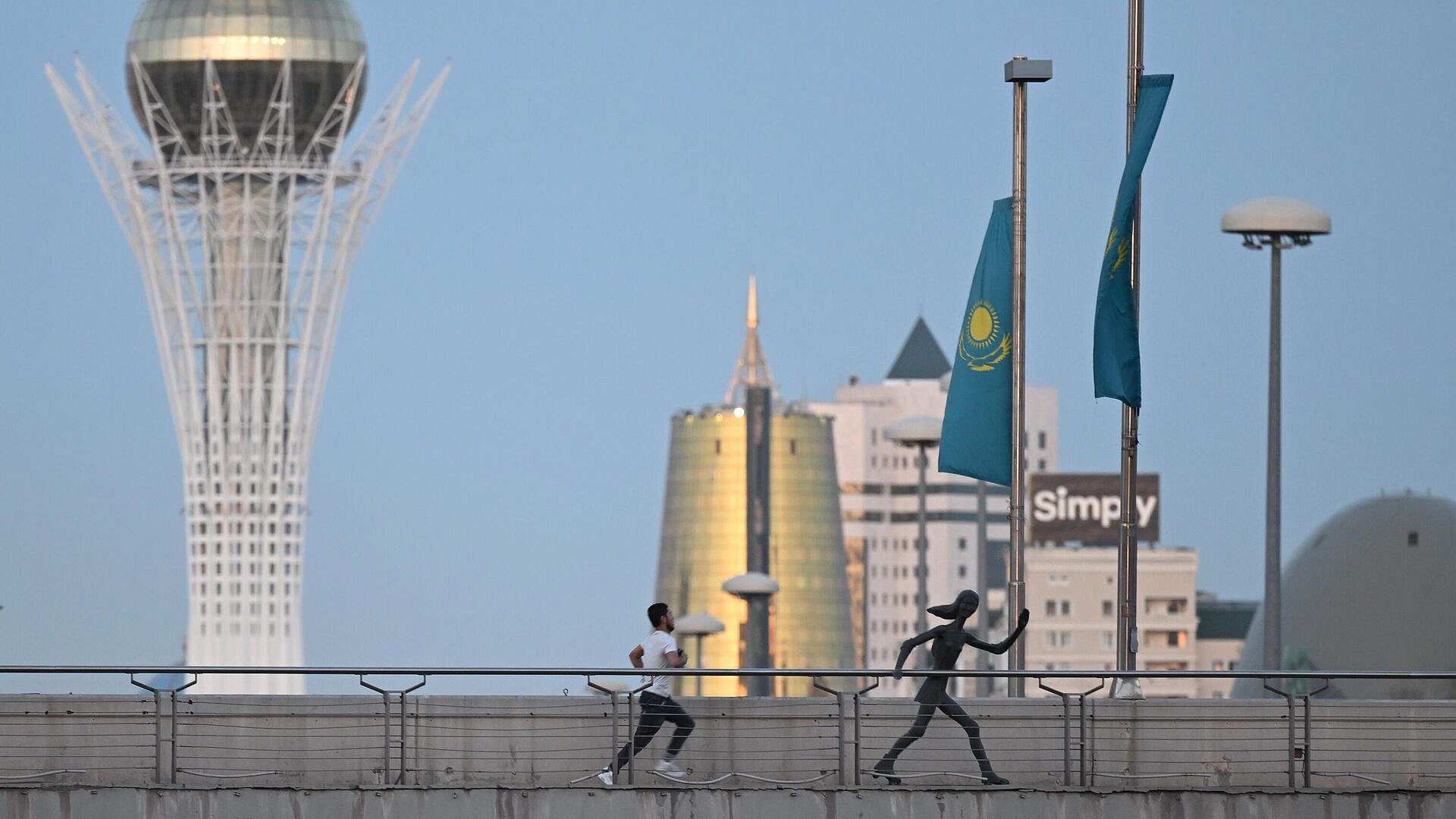 В проекте конституции Казахстана изменили формулировку о русском языке