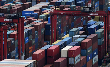 Объем параллельного импорта в России снизился втрое