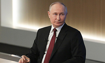 Путин поручил рассмотреть вопрос о строительстве пассажирских ледовых судов