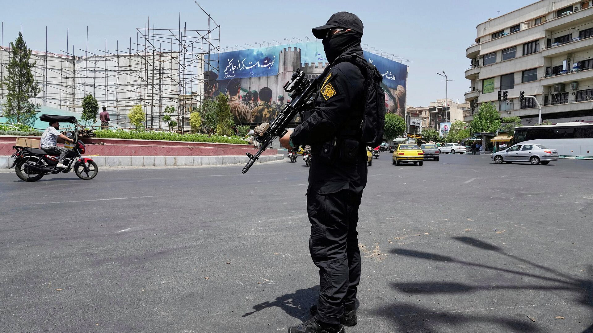 КСИР пообещал, что враги Ирана больше не будут в безопасности "даже дома"