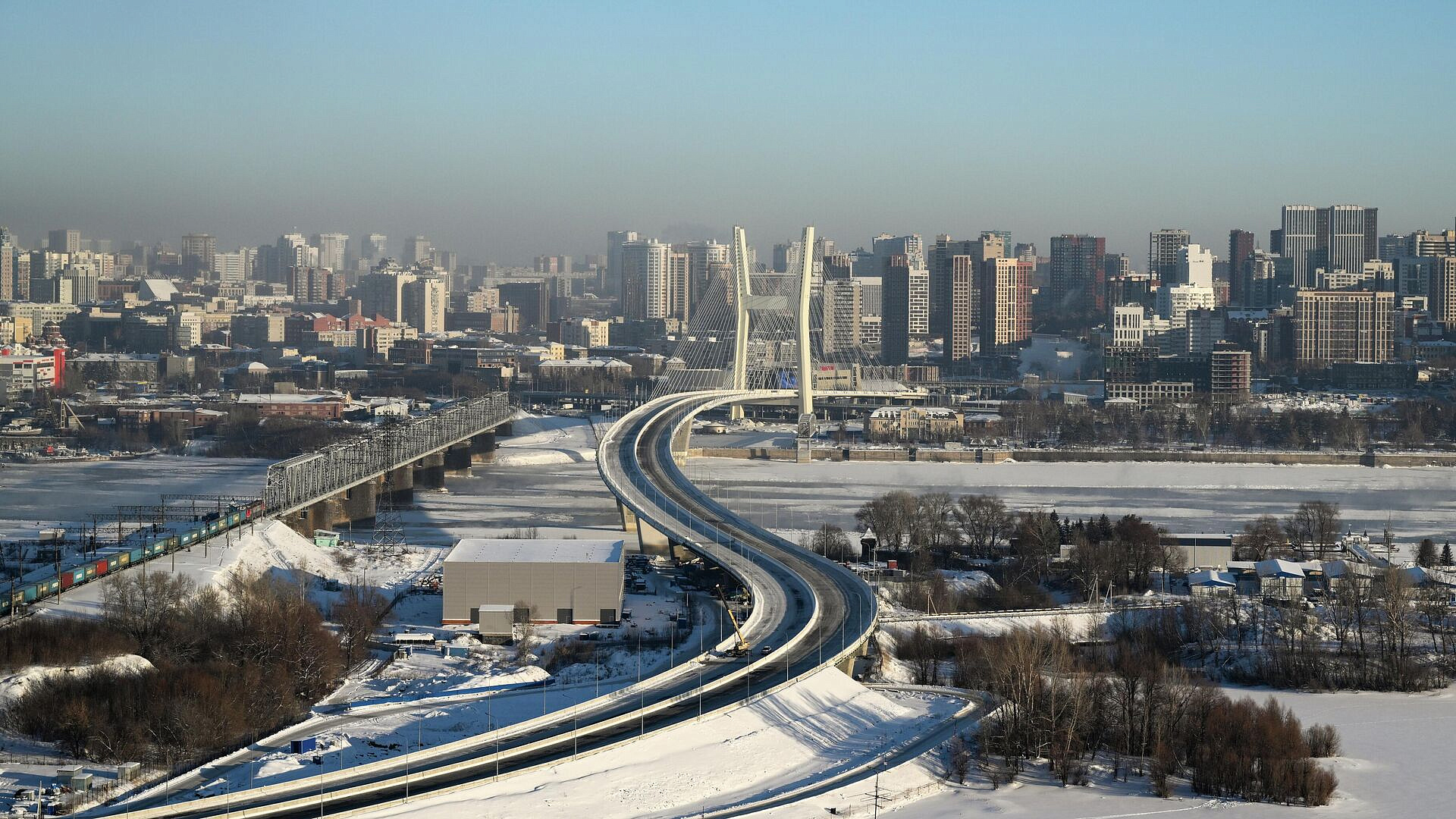 Военному госпиталю в Новосибирске вручили Орден Пирогова и боевое знамя