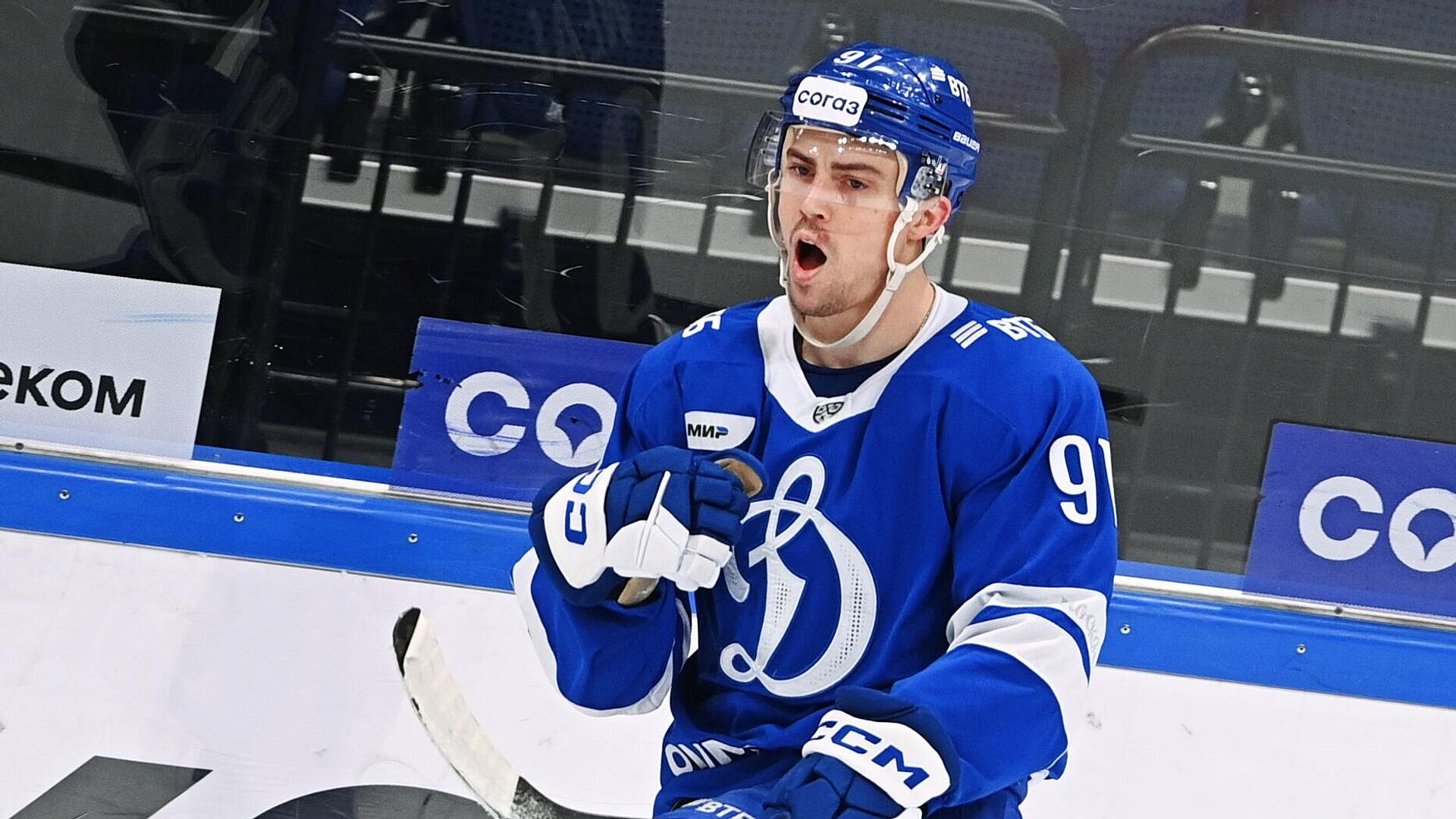 "Динамо" продлило контракт с канадским хоккеистом