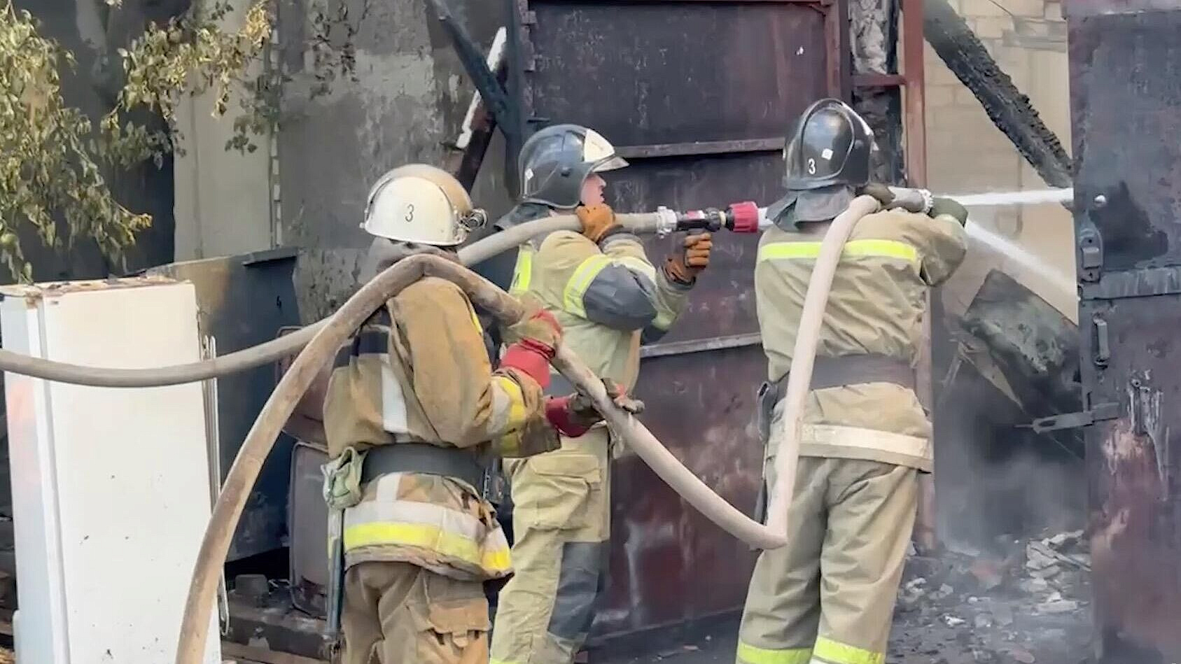 В ЛНР потушили пожар в транспортном депо