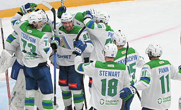 "Салават Юлаев" обыграл "Авангард" в матче КХЛ