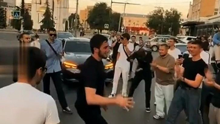 В Иваново установили всех участников танцев на проезжей части