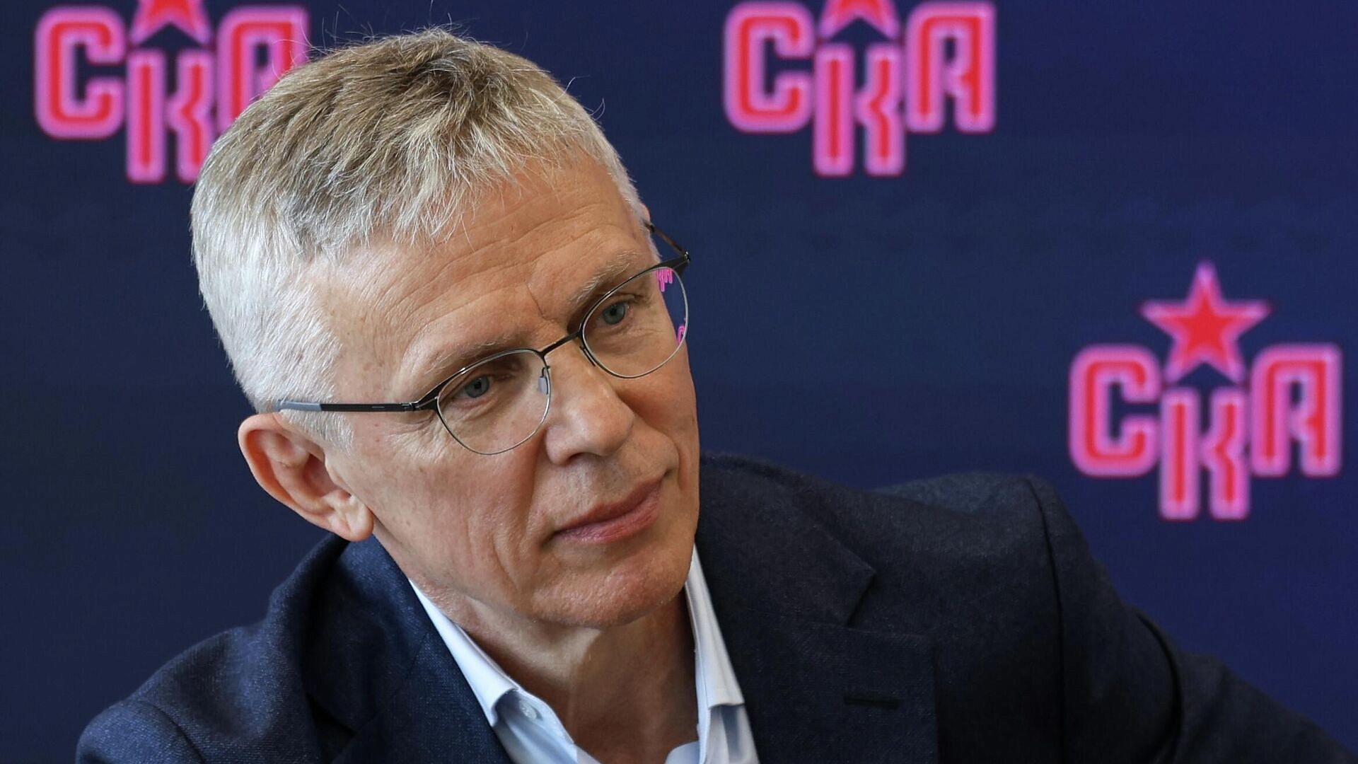 Миллер встретился с Ларионовым после вылета СКА из плей-офф КХЛ