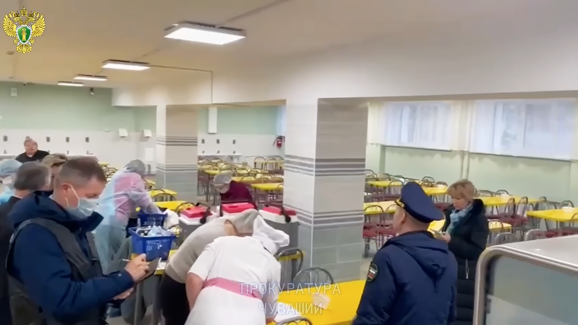 В Чувашии проверяют другие школы после отравления учеников в столовой