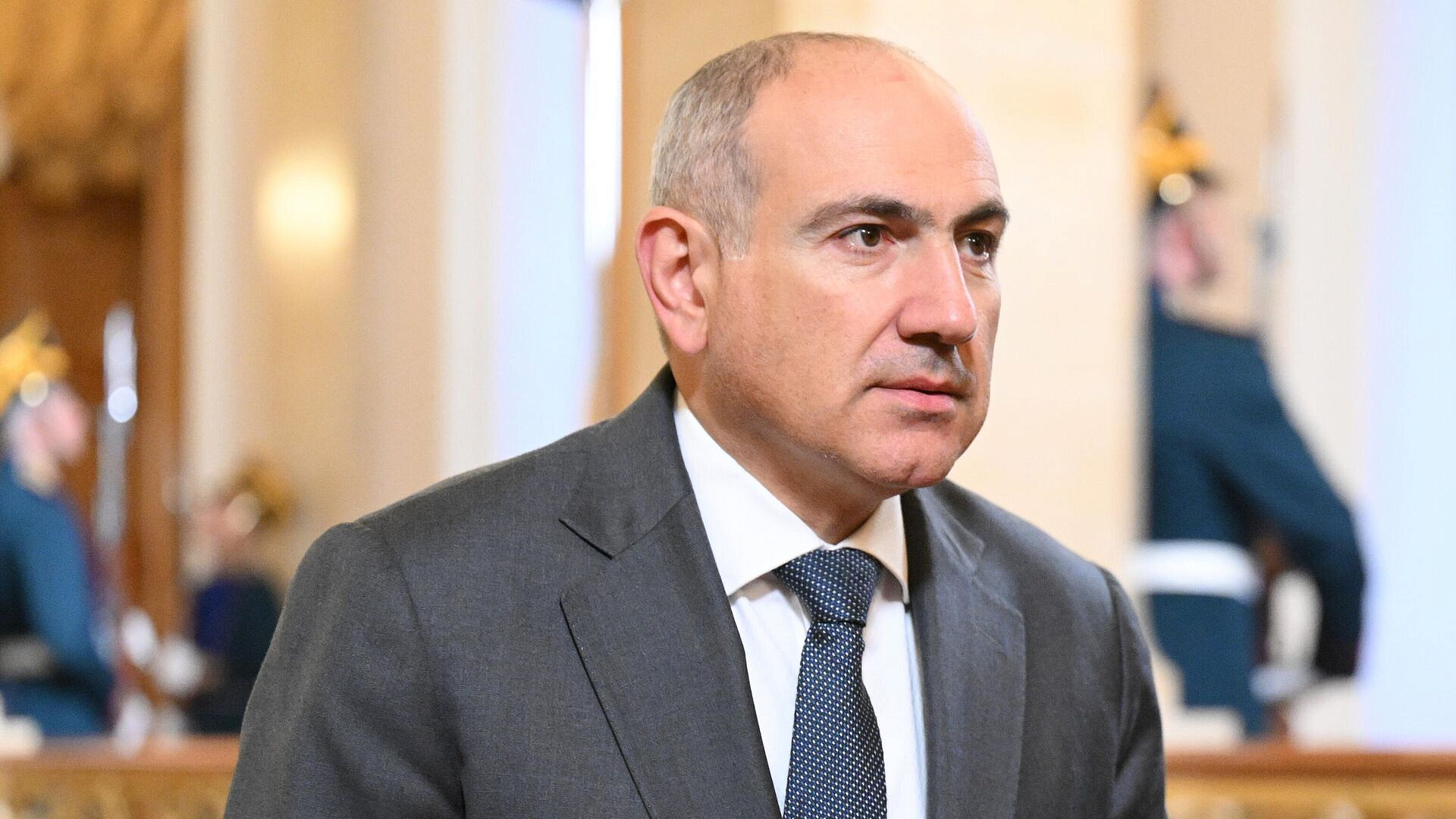 Пашинян нарушил обещание, оказывая давление на церковь, считает эксперт