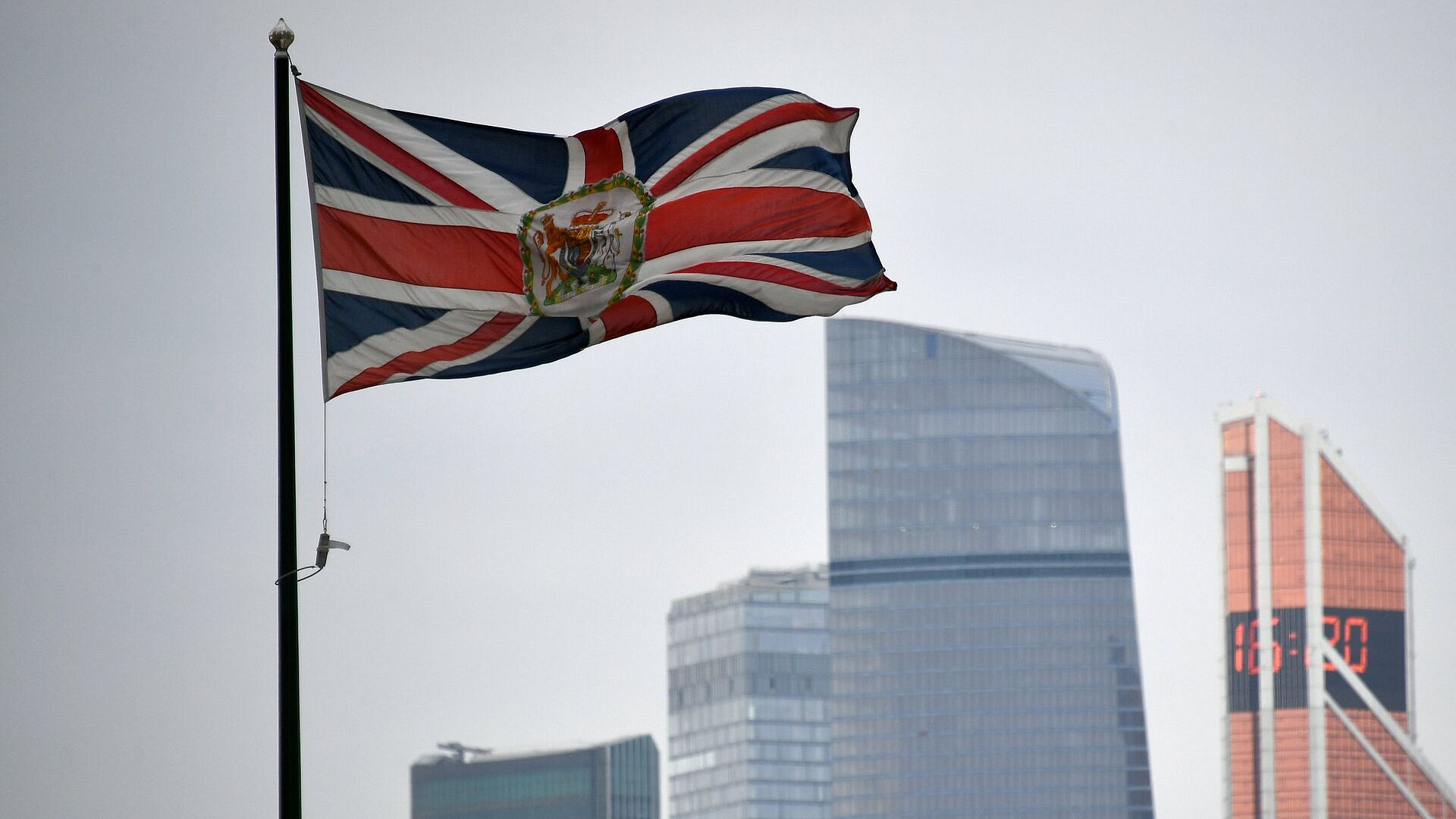 Юрист рассказал, что грозит за общение с британскими дипломатами