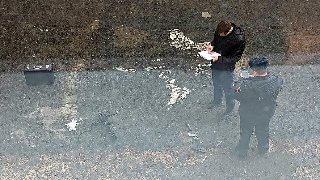 Девятиклассник после нападения в школе в Челябинске выпрыгнул в окно