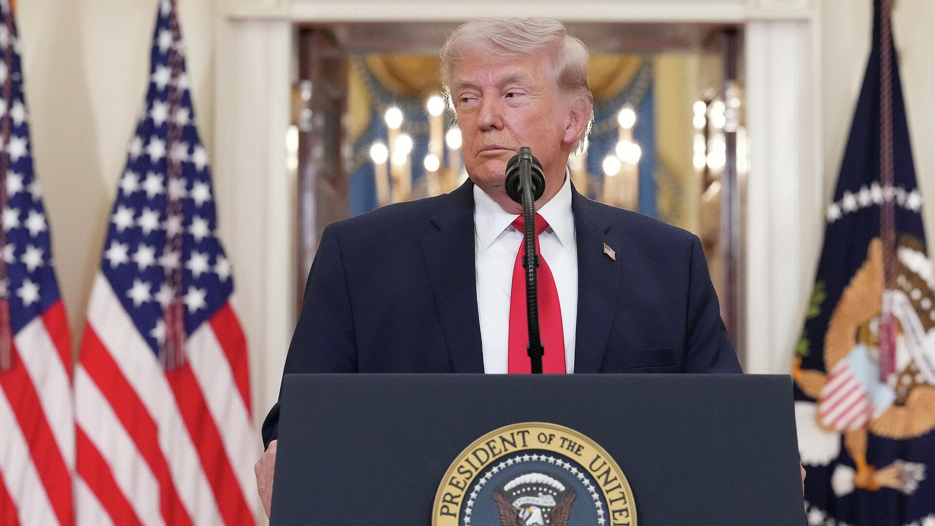Трамп пожелал удачи Вэнсу перед переговорами США и Ирана
