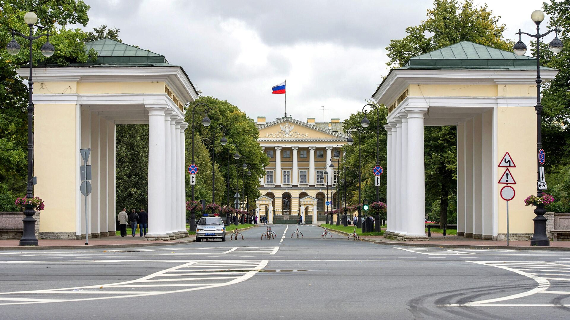 Документы на выдвижение в губернаторы Петербурга предоставили 22 кандидата