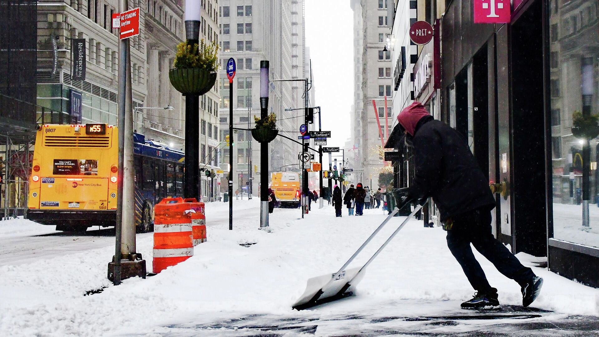 Мэр Нью-Йорка захотел повысить налоги для богатых горожан
