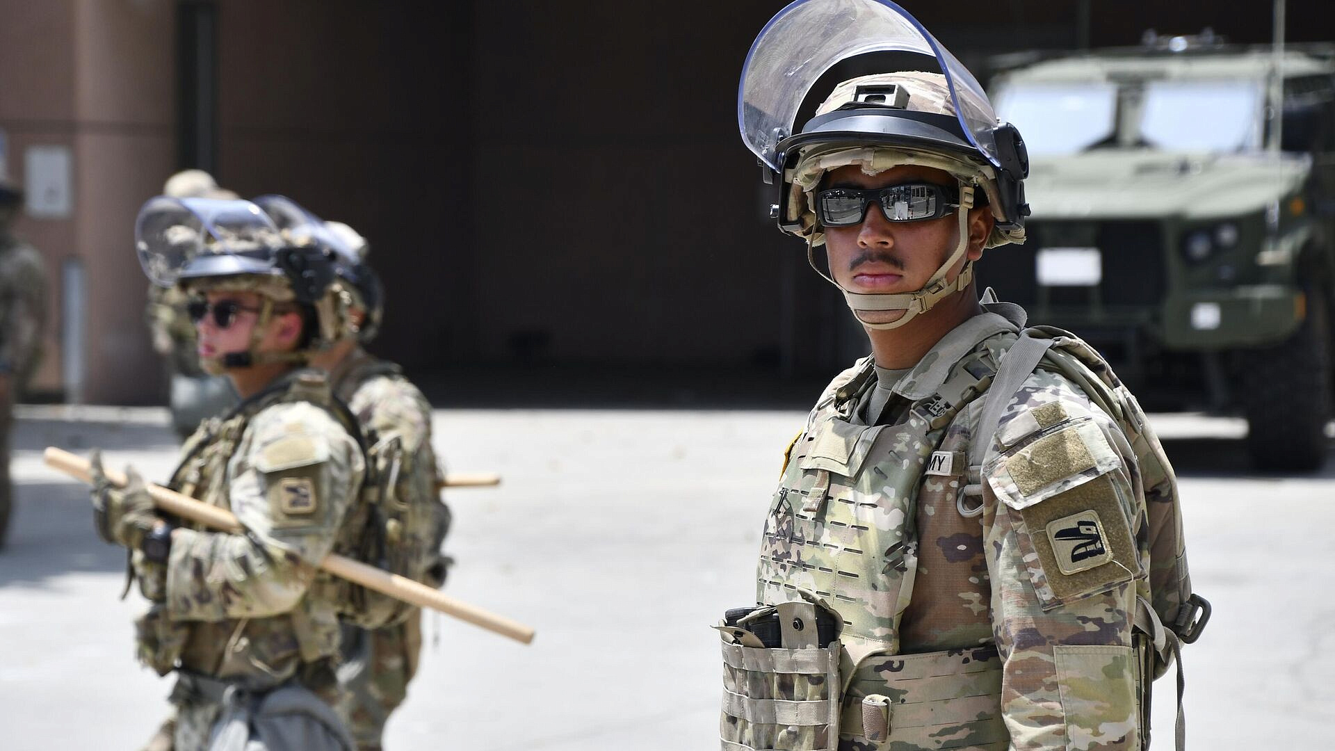 Нацгвардия США присоединилась к подавлению беспорядков в Вашингтоне