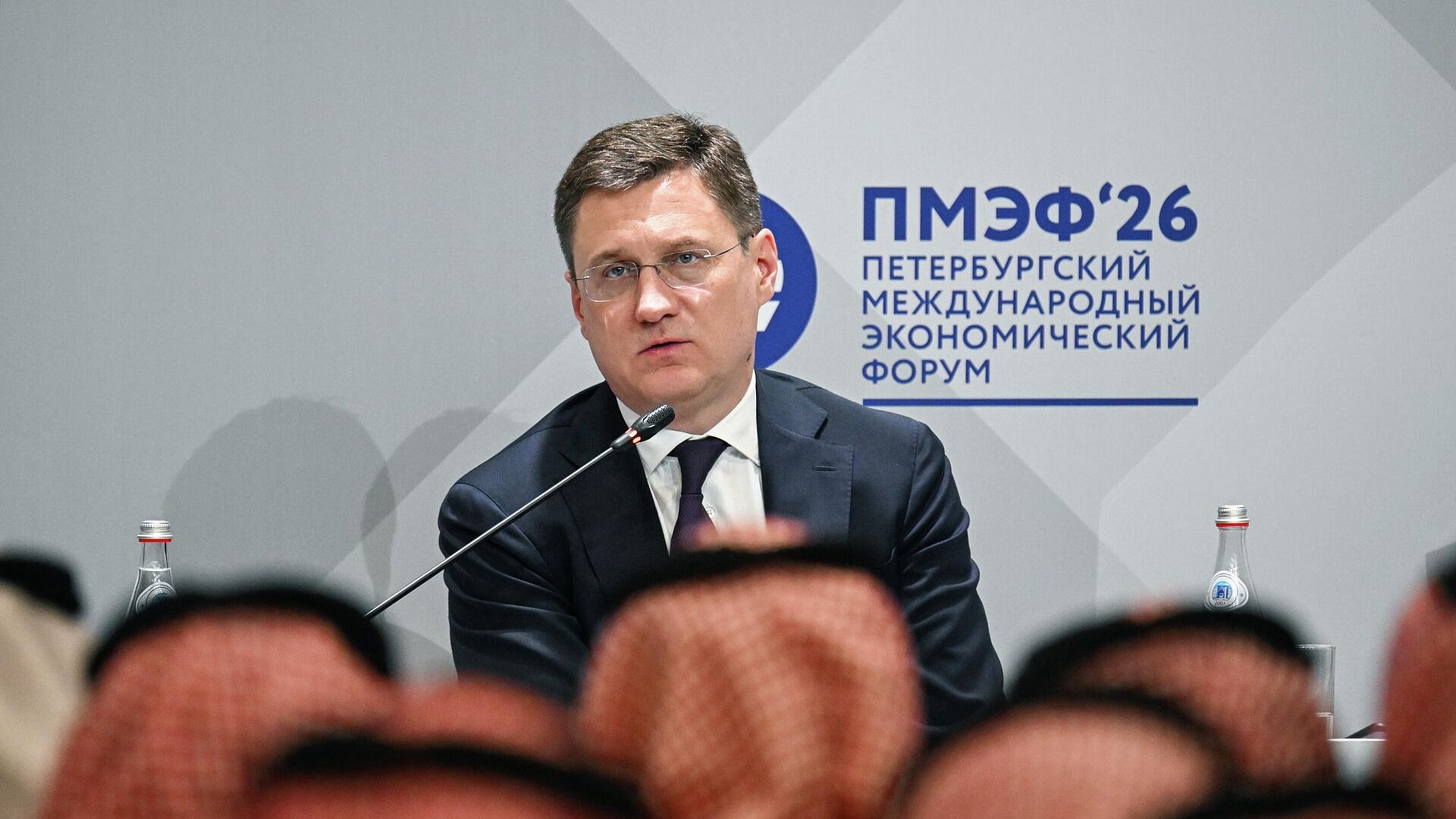 Лондон забыл о "плохой России" из-за дефицита сырья, заявил Новак
