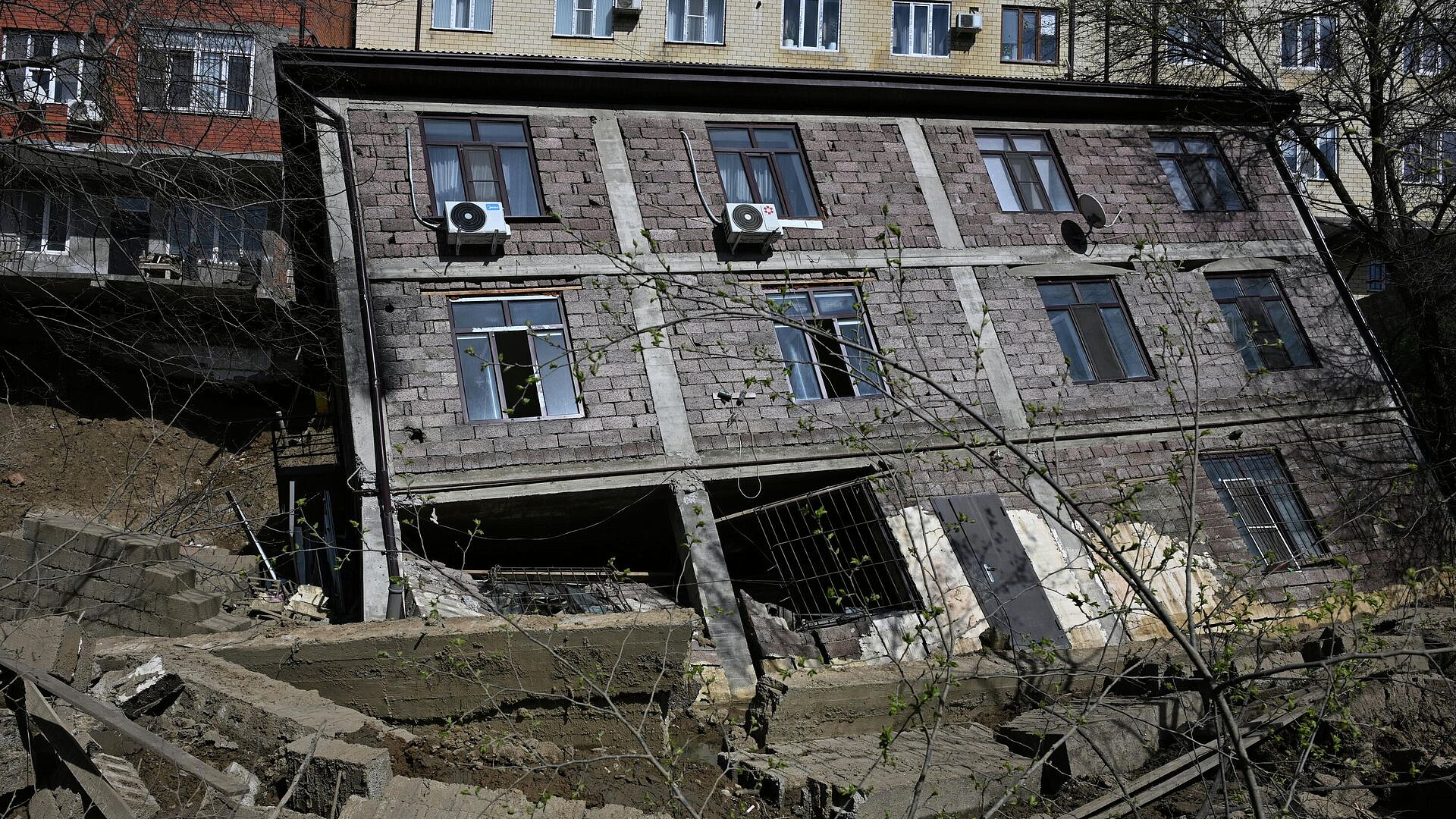 Власти Дагестана усилят контроль за ценами на стройматериалы в регионе