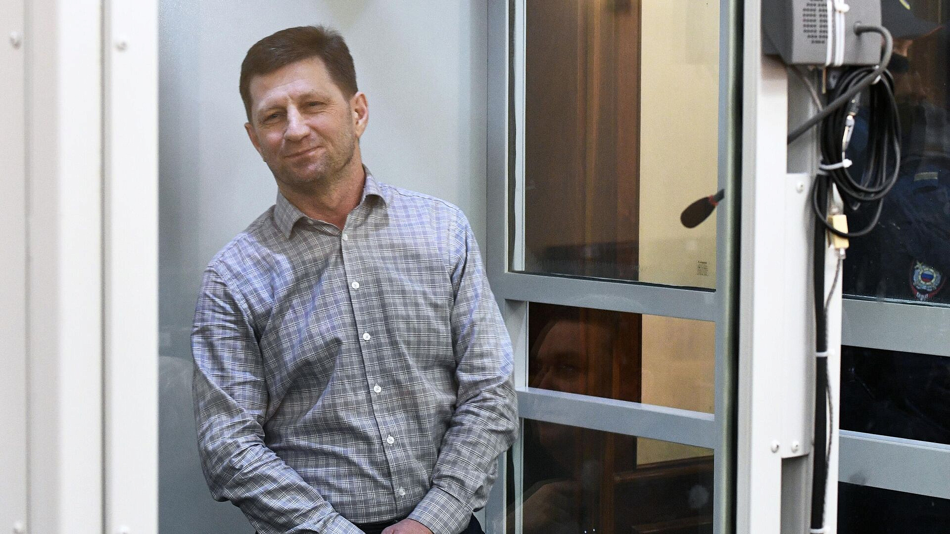 Фургал предложил прокурорам найти у него деньги, взыскиваемые судом