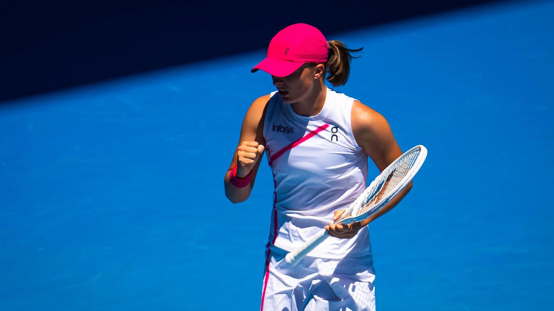 Швентек вышла в четвертьфинал турнира в Штутгарте