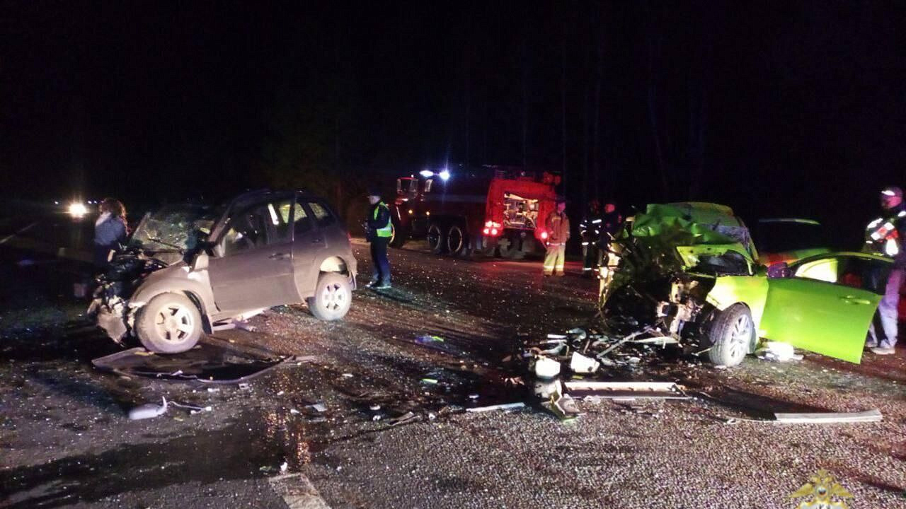 В ДТП с двумя машинами в Нижегородской области погибли четыре человека 