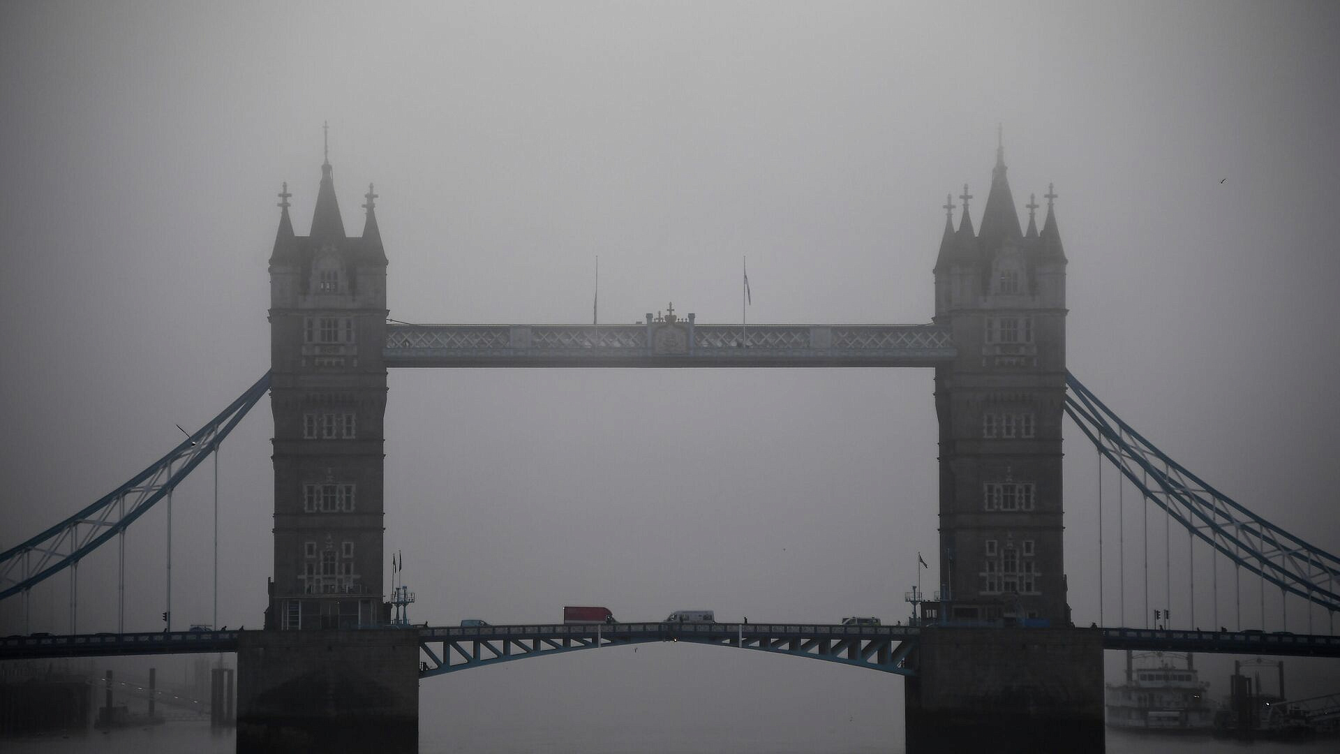 Лондон пытается получить секретные данные от российских чиновников