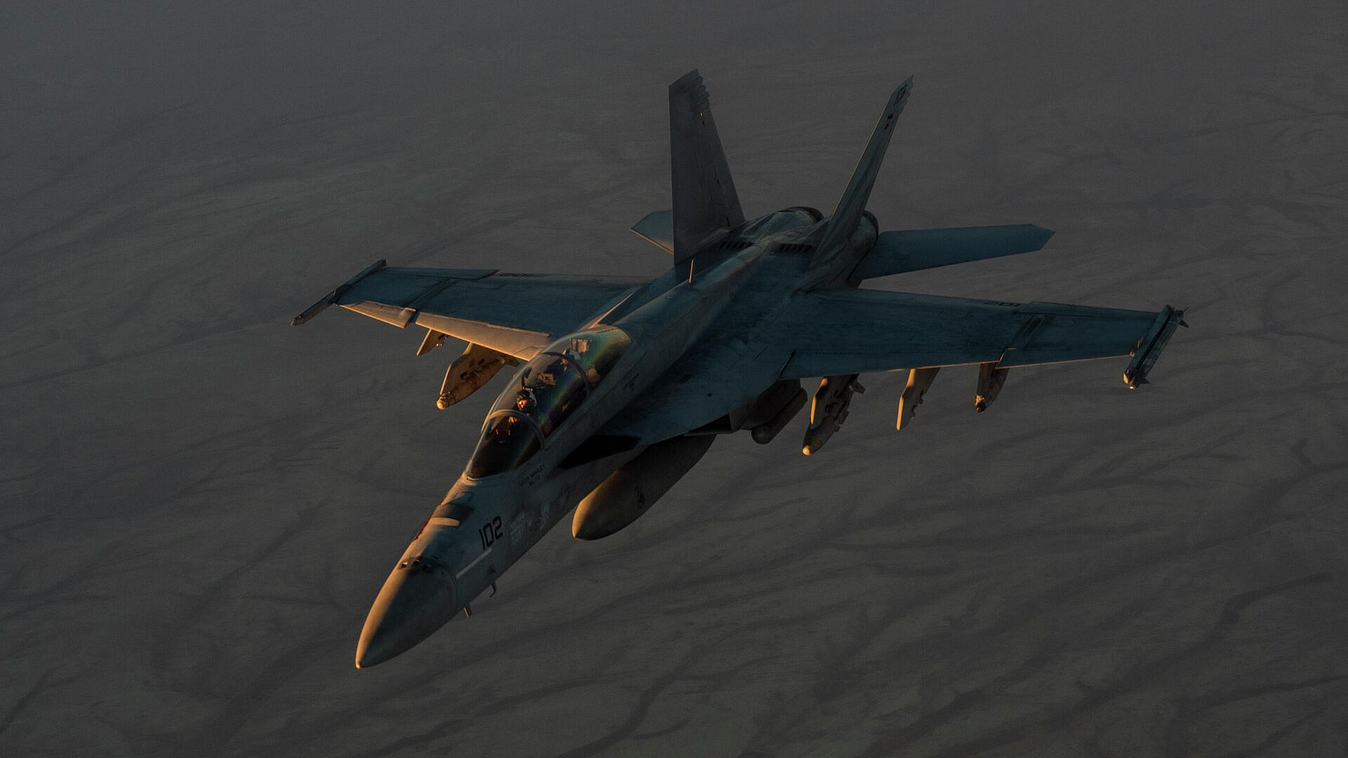 ������ ������� � ������ ����������� ��� F-18