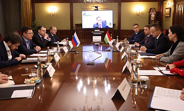 Россия и Венгрия обсудили условия поставок энергоносителей