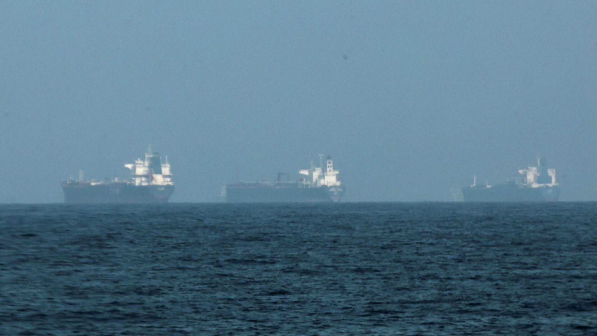 Индия обсуждает с Ираном пропуск танкеров через Ормузский пролив, пишут СМИ