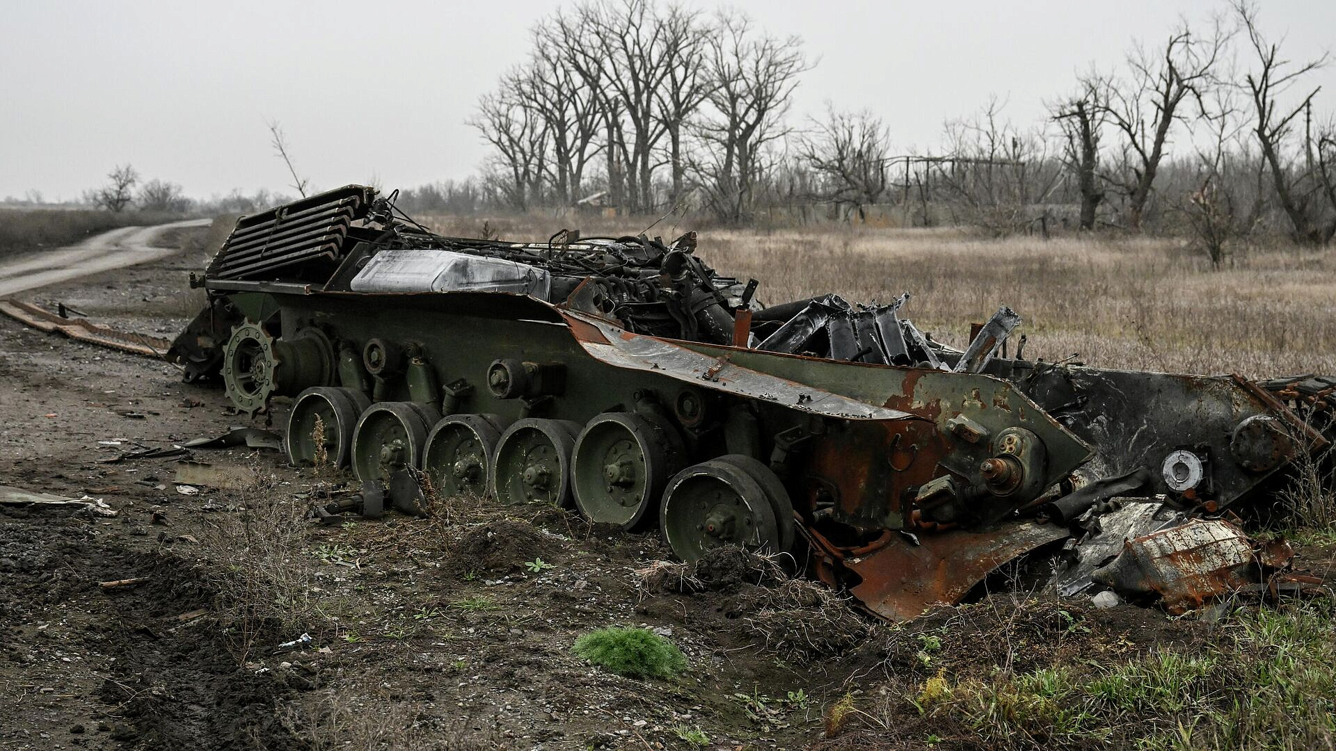 ВСУ понесли потери, пытаясь завести технику на фронт, сообщили военные