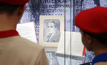 Фонд Александра Печерского надеется, что его наградят во Франции