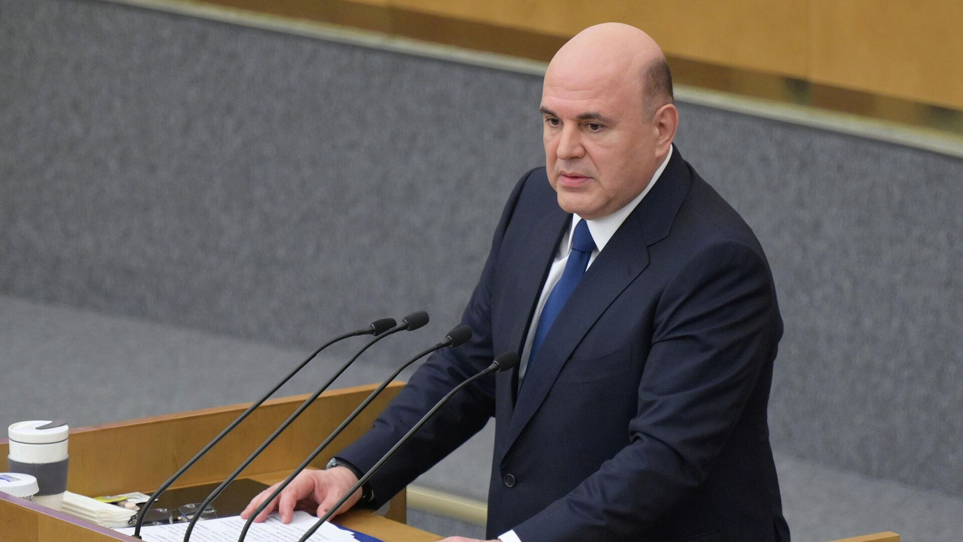 Мишустин рассказал, сколько россиян затронул рост МРОТ с начала года