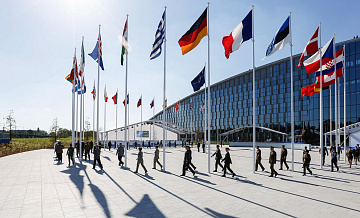 СМИ: НАТО скорректирует размещение своих сил на Ближнем Востоке