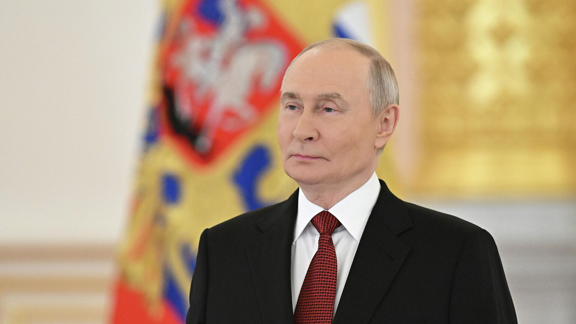 Путин прибыл в Главное Адмиралтейство в Петербурге