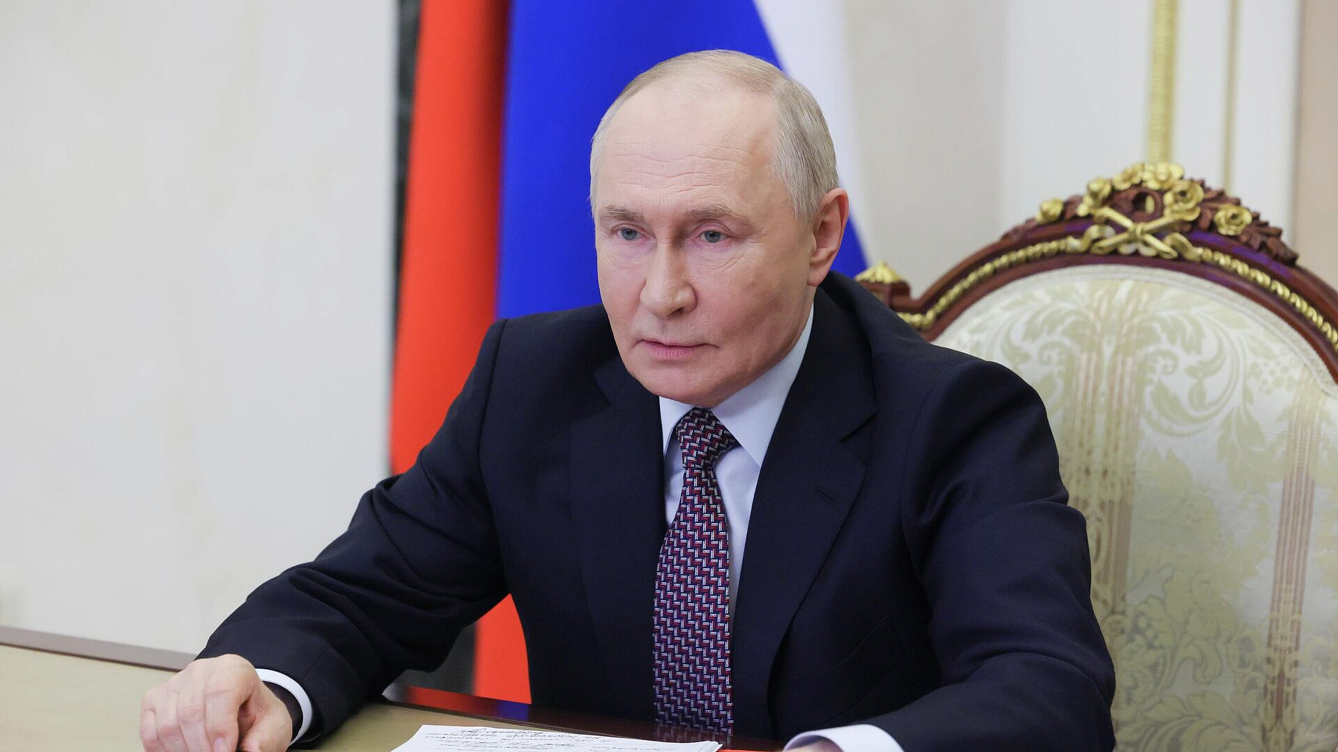 Русская сила духа особенно проявляется в трудные времена, заявил Путин