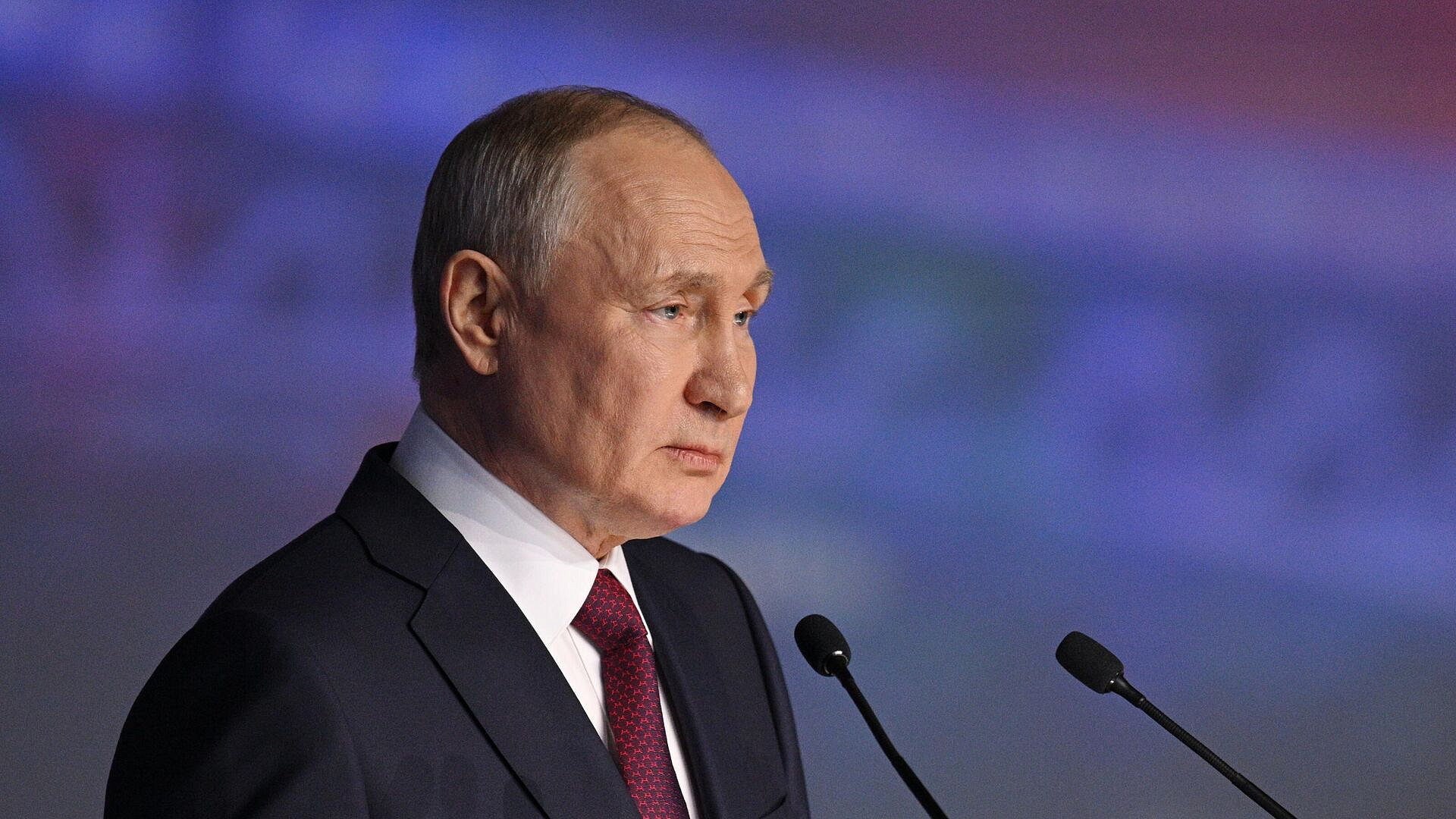 Ушаков прокомментировал слова Путина о бизнесмене, посетившем Киев
