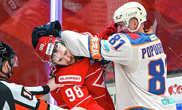 Никита Попугаев продлил контракт с "Шанхайскими драконами"