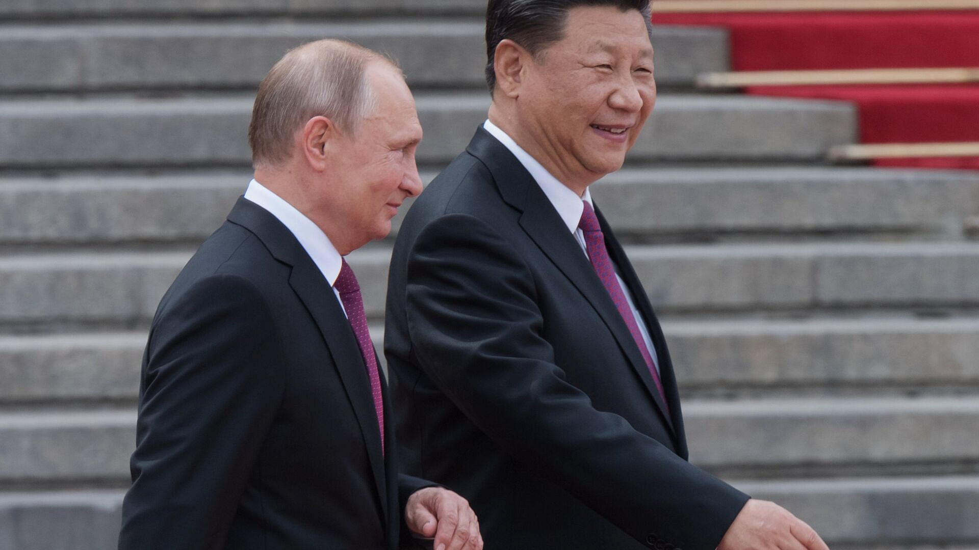 Путин и Си Цзиньпин обсудили занятия спортом