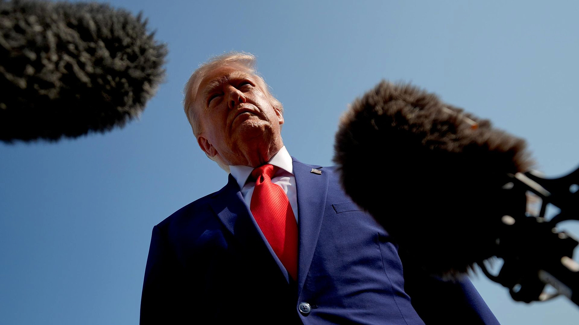 Иран понесет ответственность в случае атак хуситов на суда, заявил Трамп