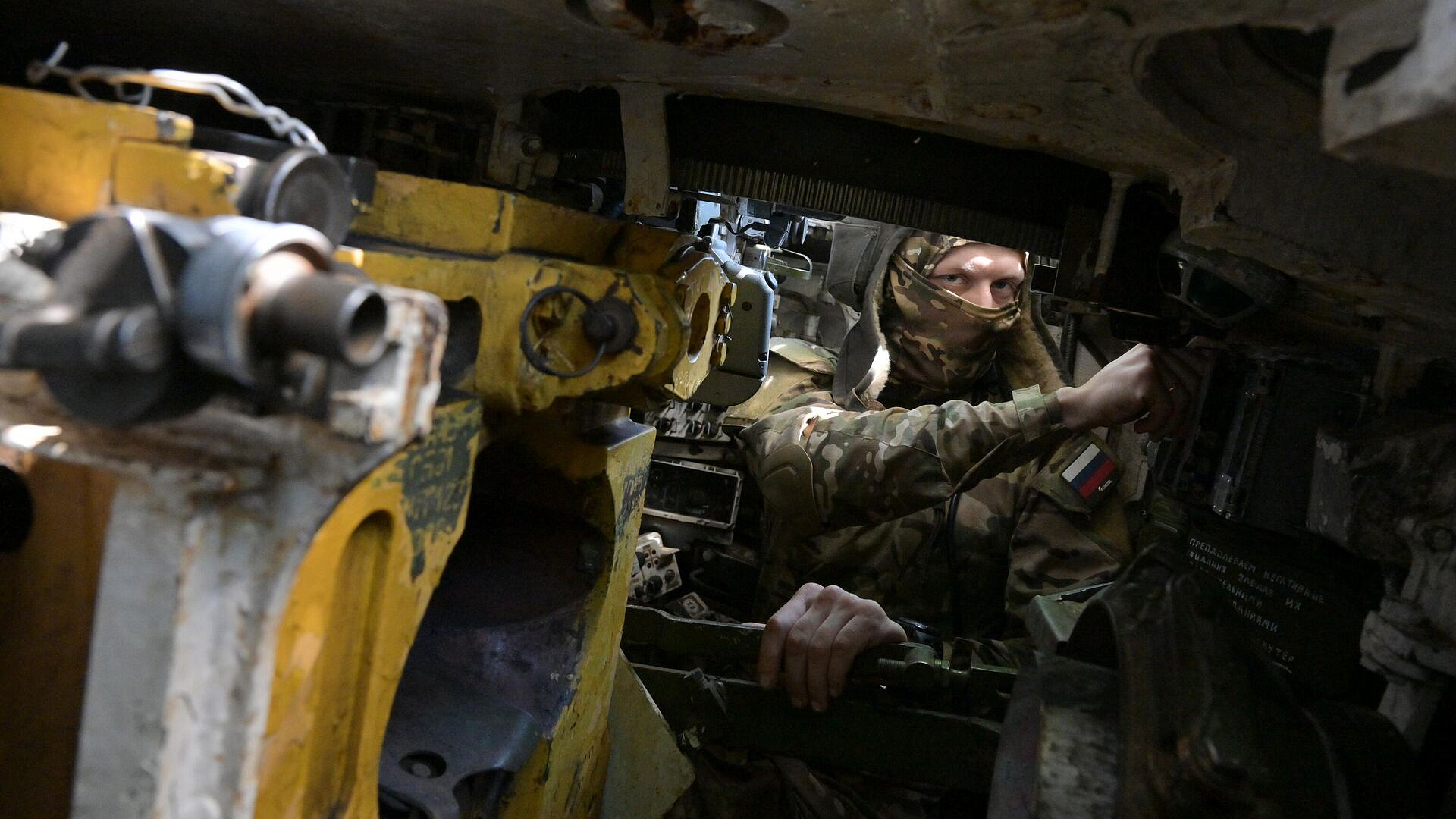 Западные танки держат удар хуже российских, заявили в "Ростехе"