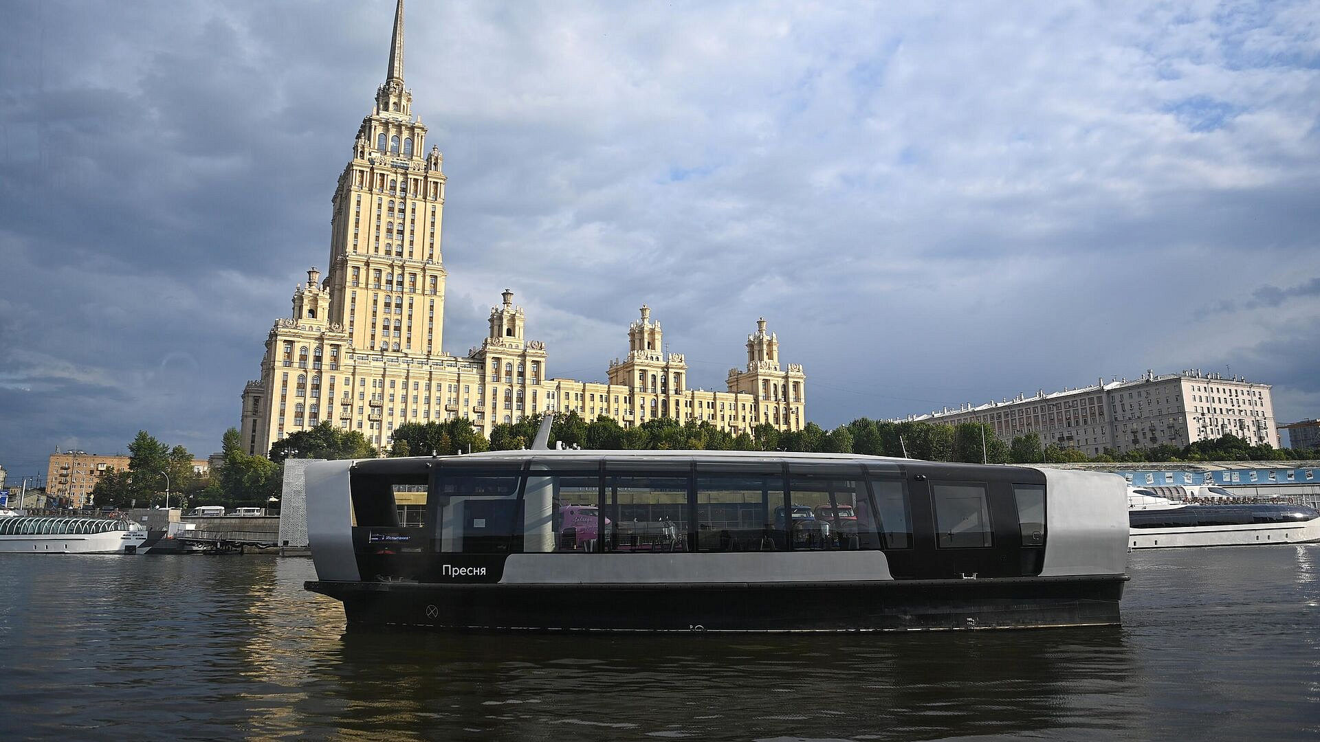 В Москве после столкновения речного трамвая с каноэ проведут проверку