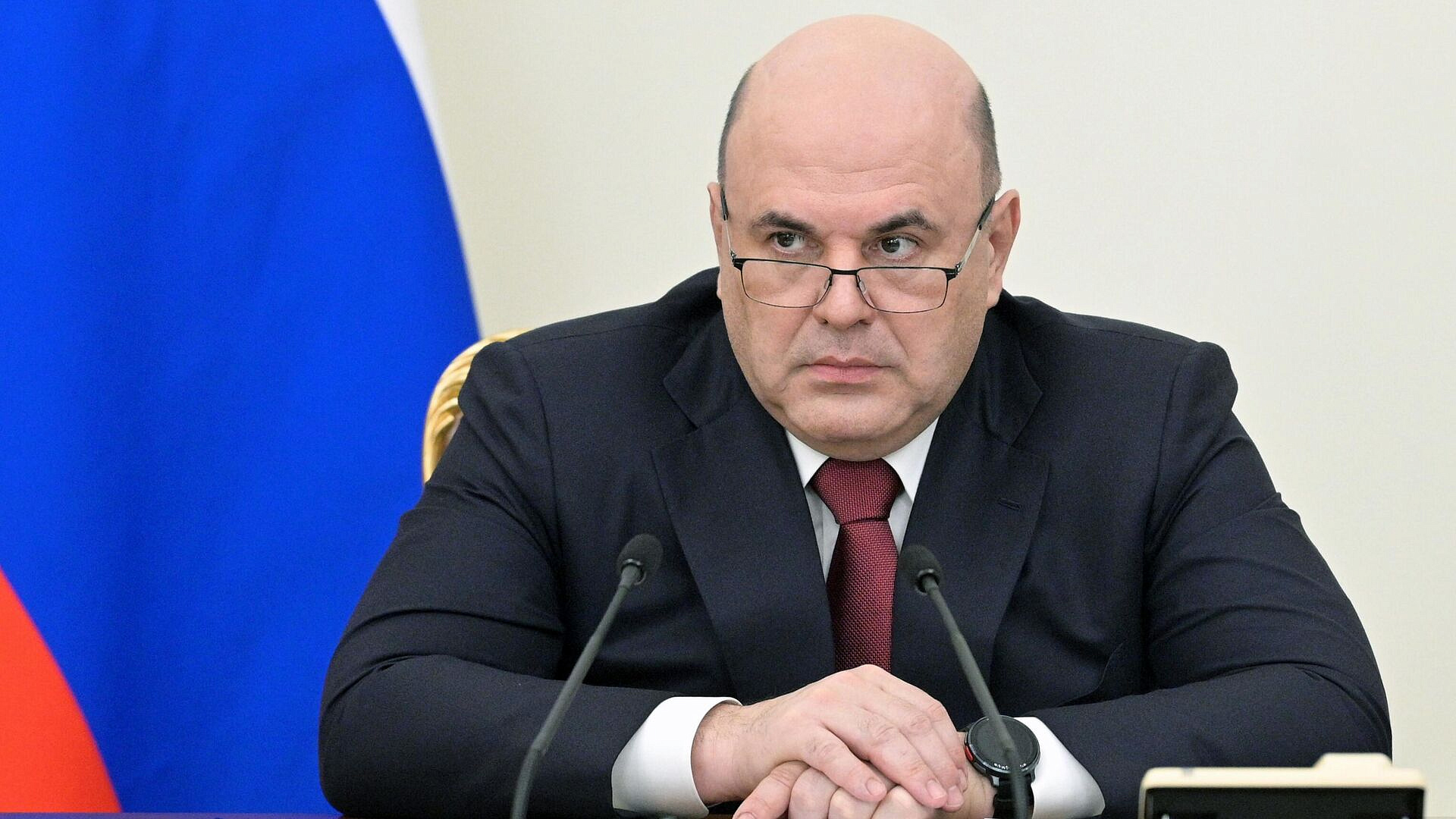 Мишустин призвал восстановить энергоснабжение после паводков