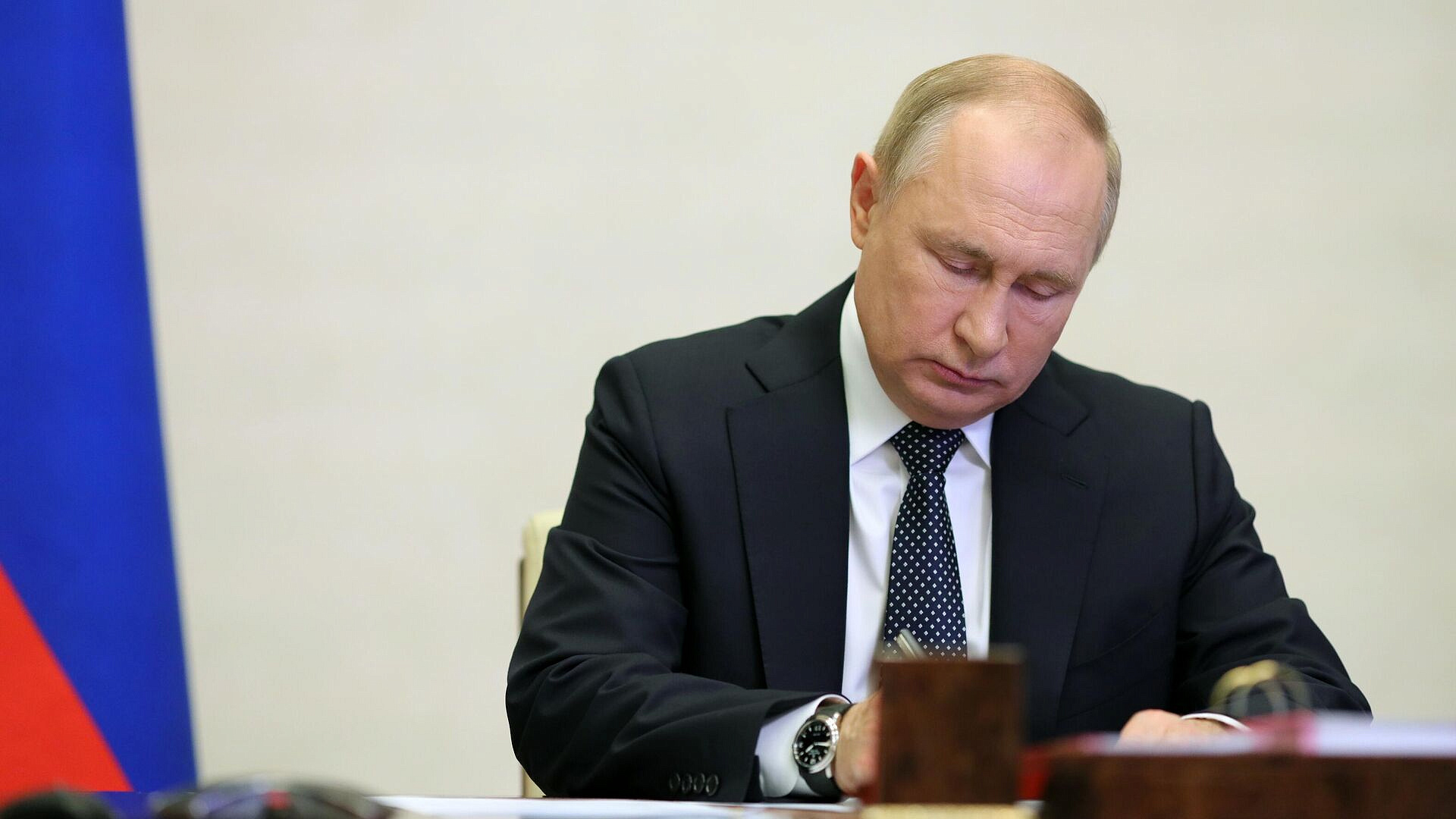 Путин распорядился изменить ВТС с Казахстаном и Узбекистаном