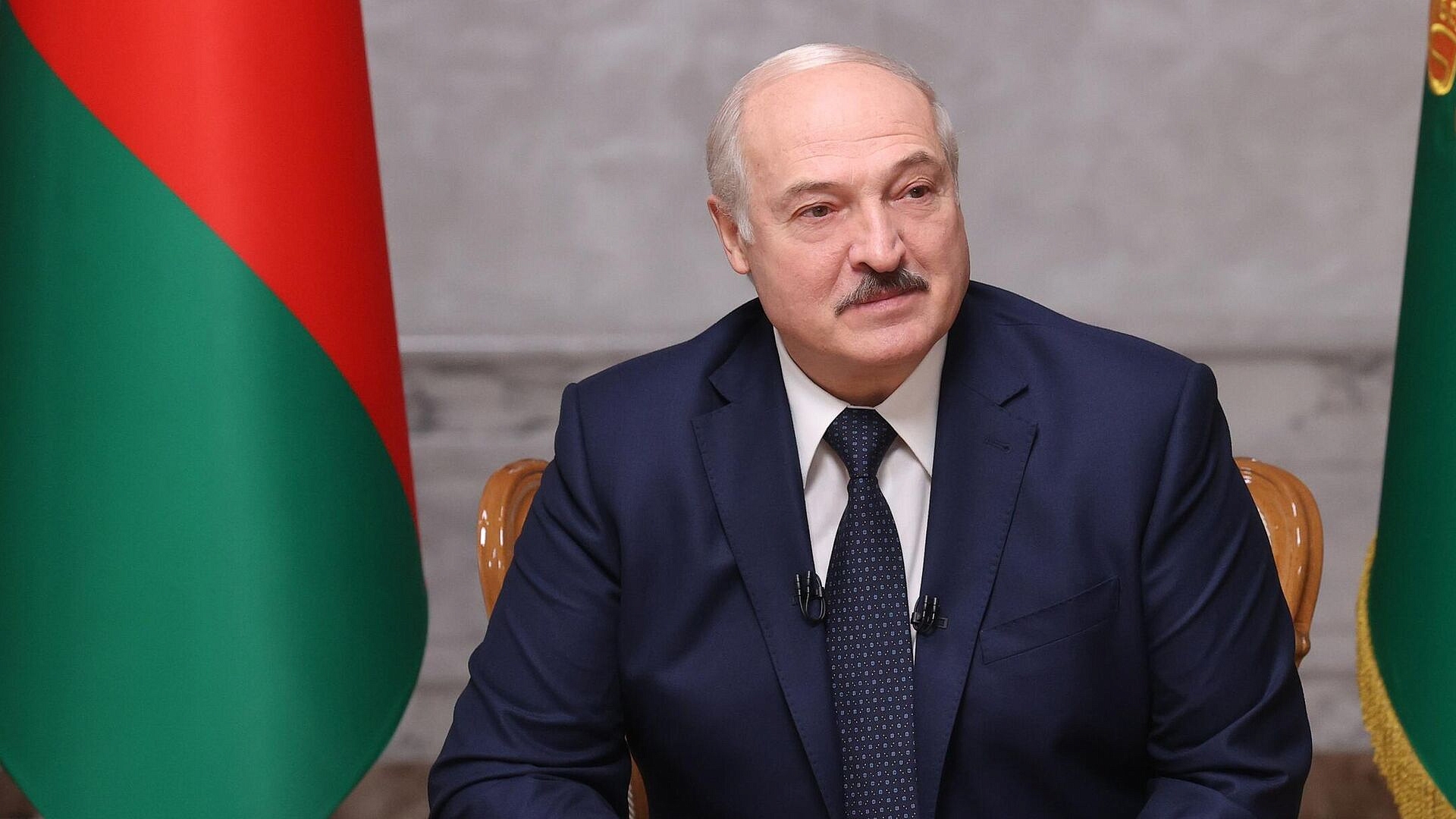 Лукашенко: Белоруссия не собирается втягиваться в конфликт на Украине 