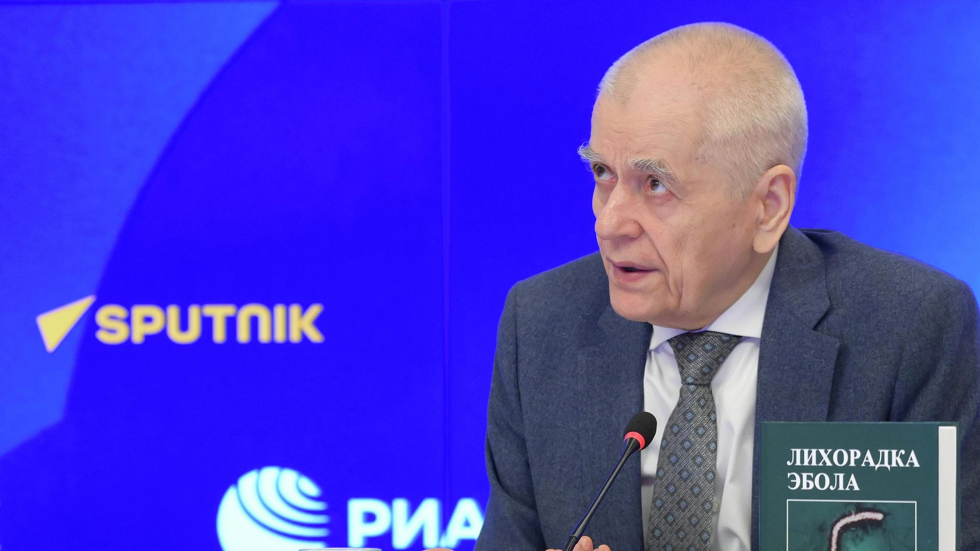 Онищенко предупредил россиян о крушении системы правильного питания