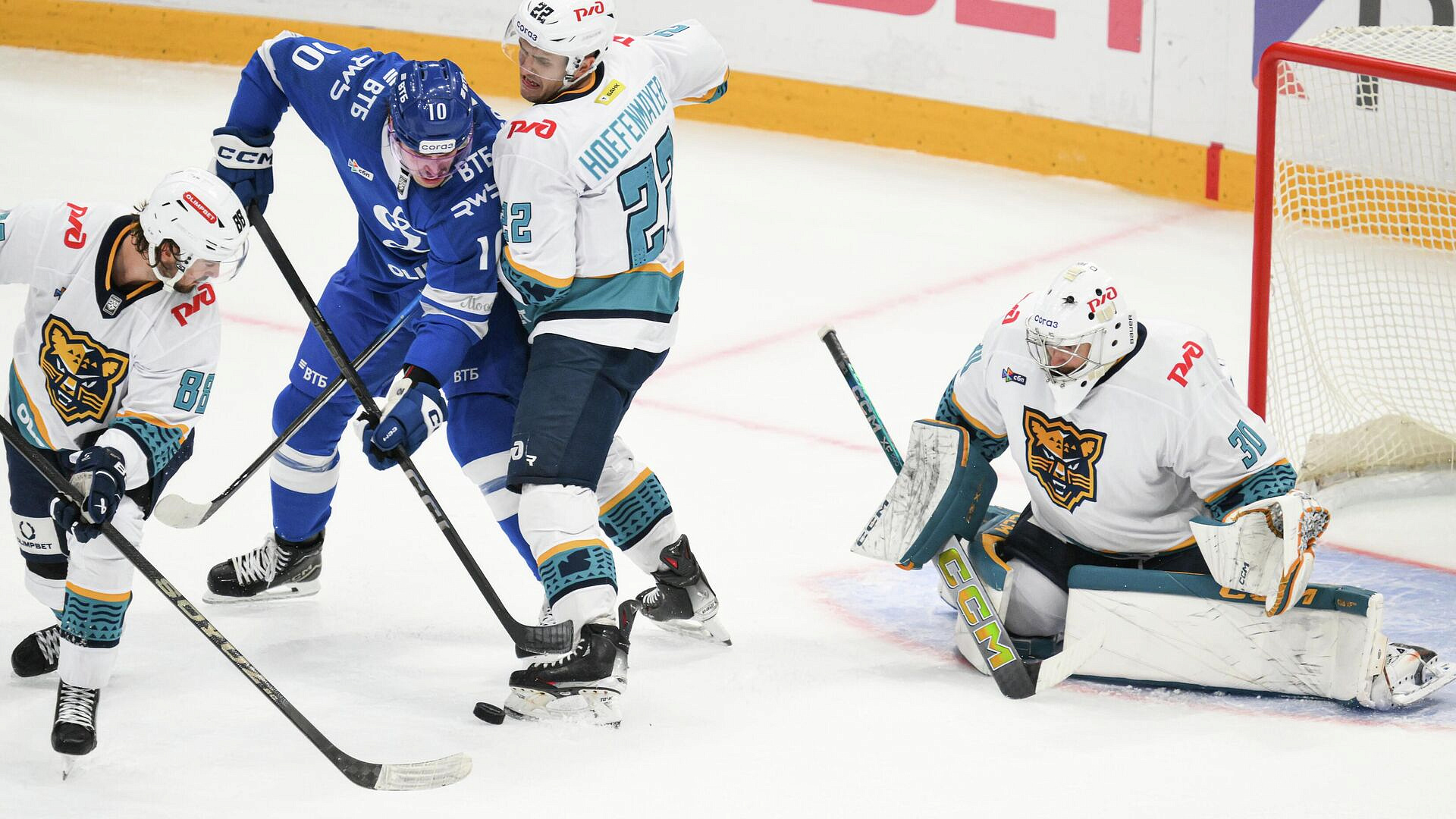 ������ �������� ����� "����" �������� ���������� "������" � ����� ���