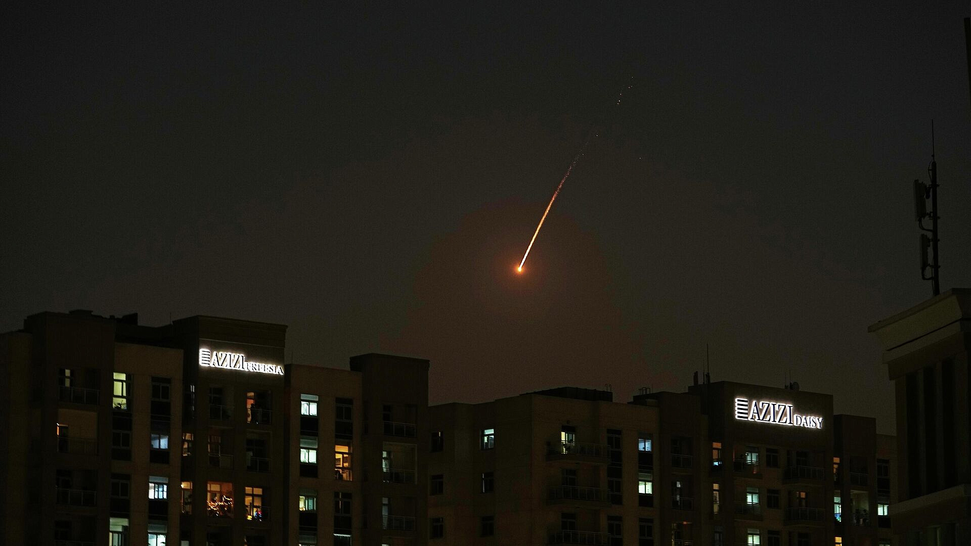 ОАЭ объявили о переходе на дистанционное обучение, сообщили СМИ